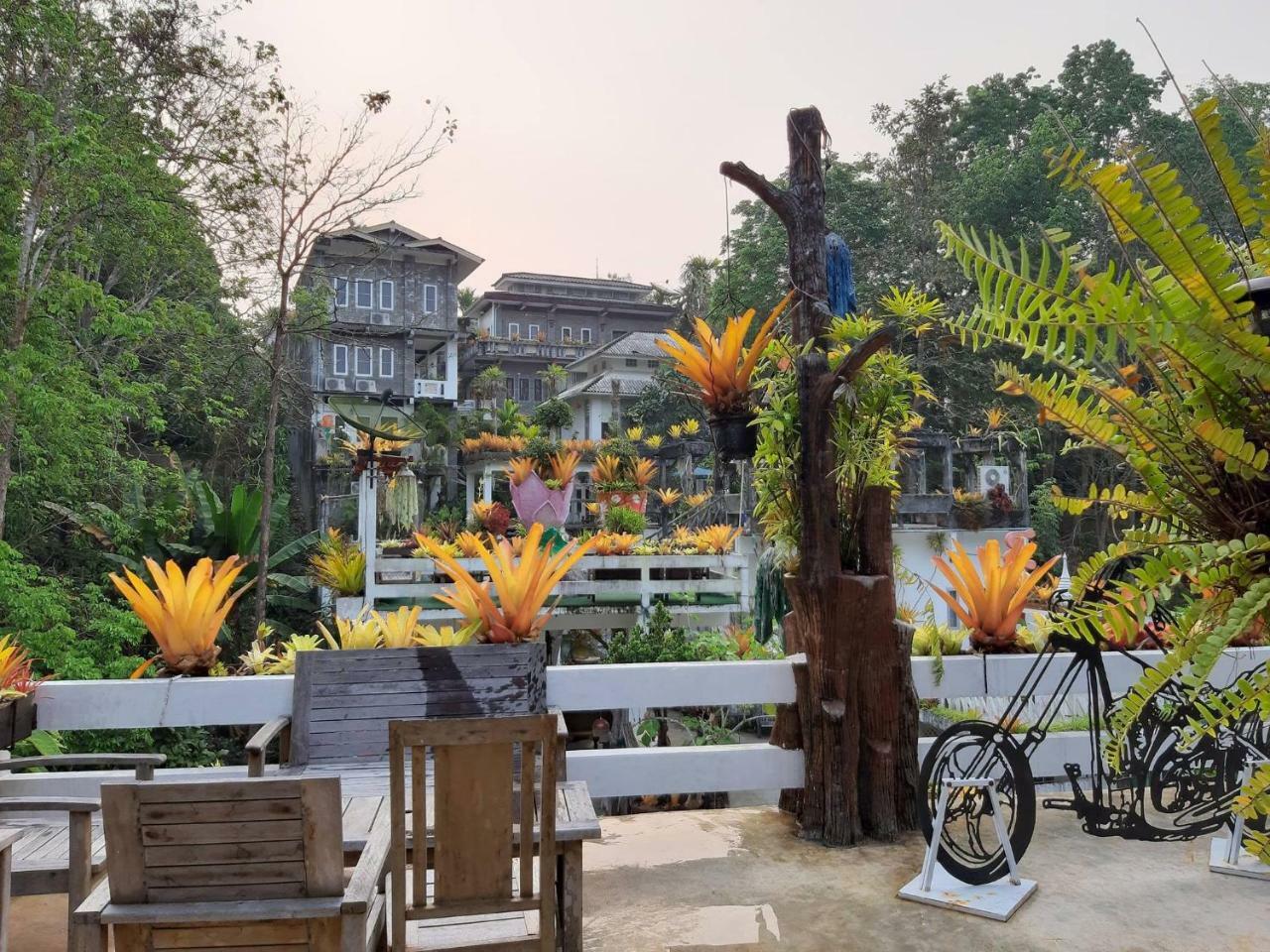 Banthorphan Resort Sangkhla Buri Exterior photo