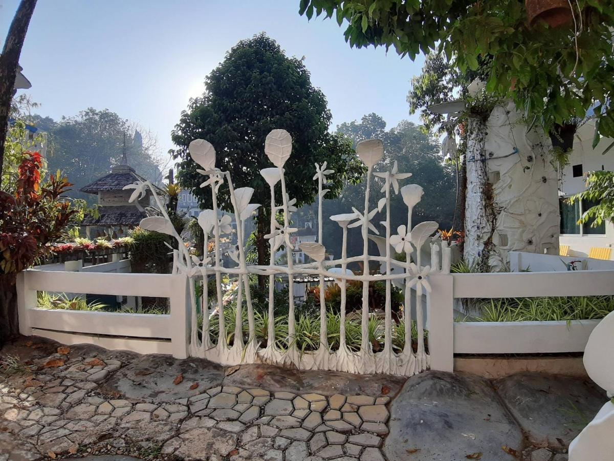 Banthorphan Resort Sangkhla Buri Exterior photo